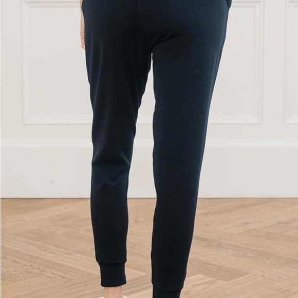 Black Straight Leg Pants with High Waist - Picture 3 of 16